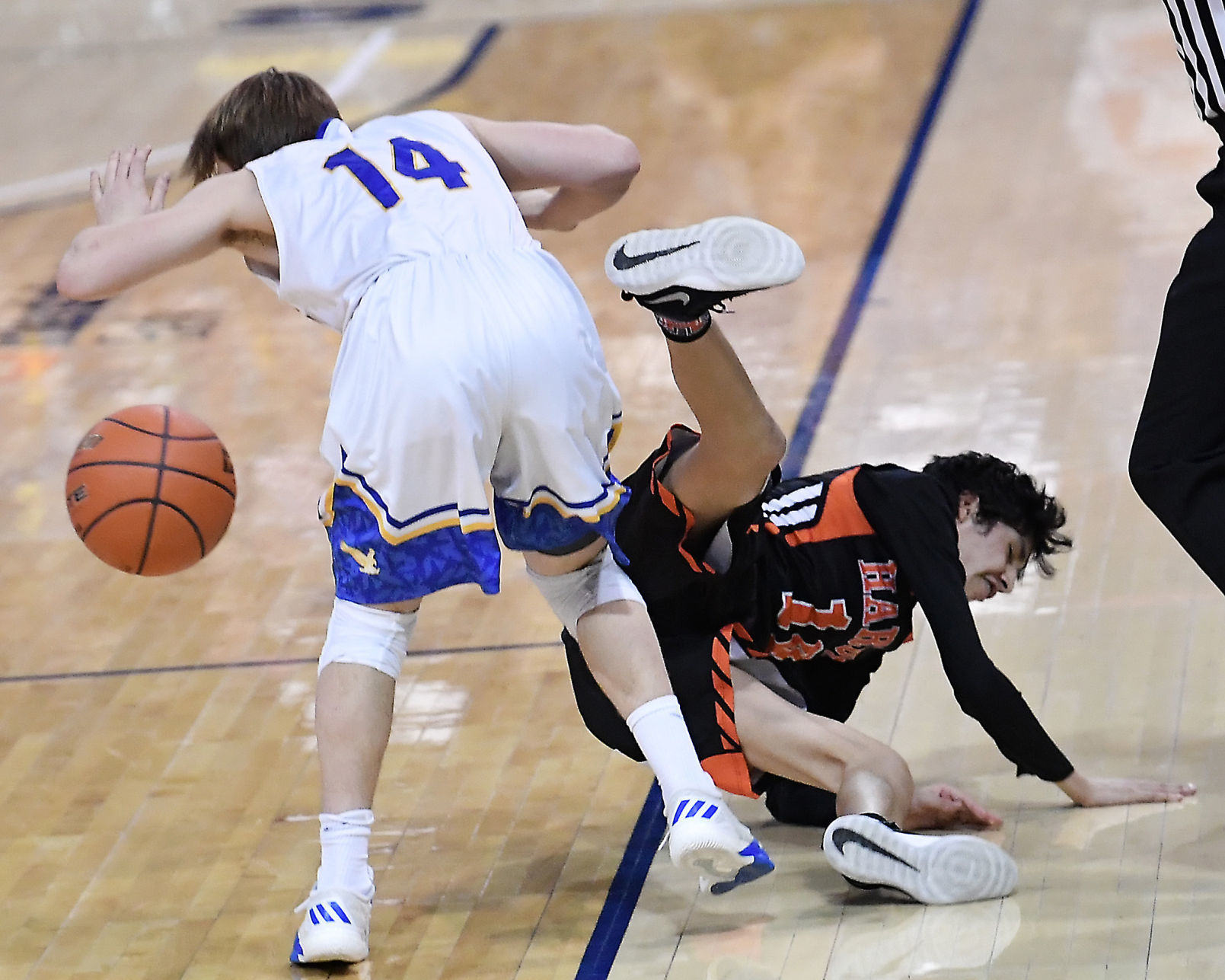 Lewistown vs. Hardin Class A boys